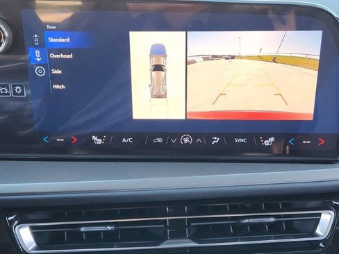 New 2026 Chevrolet Traverse LT w/ Driver Confidence Package FWD image 15