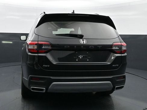 Used 2023 Honda Pilot Elite image 6