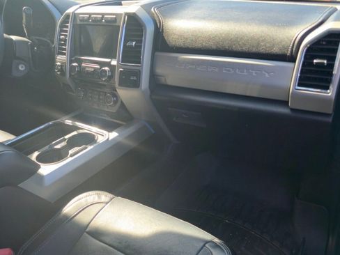 Used 2018 Ford F250 Lariat w/ Lariat Value Package image 9