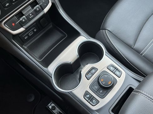 Used 2023 GMC Terrain Denali image 22