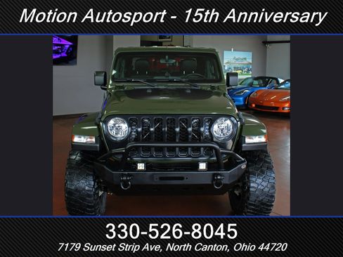 Used 2021 Jeep Gladiator Overland w/ Uconnect 4C Nav & Sound Group AWD/4WD image 4