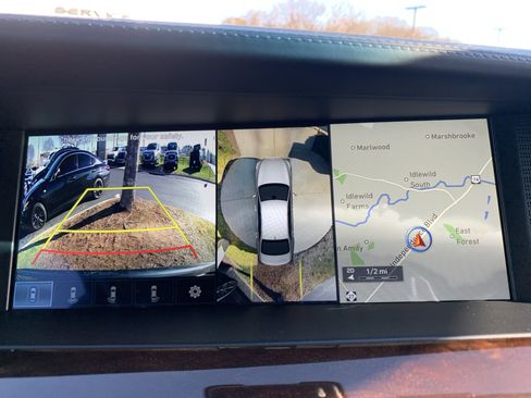 Used 2018 Genesis G90 3.3T Premium image 25