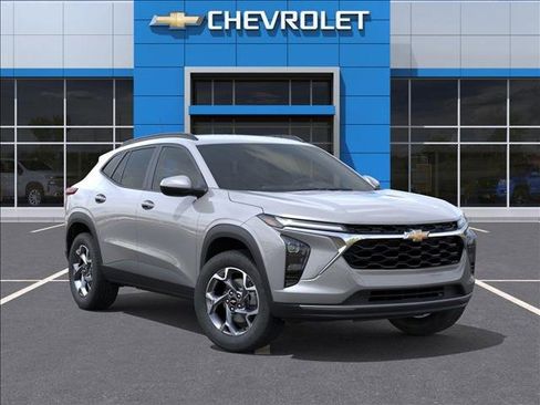 New 2025 Chevrolet Trax LT w/ Driver Confidence Package image 7