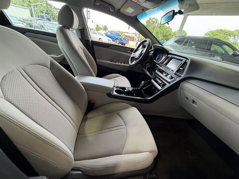 Used 2019 Hyundai Sonata SE FWD image 15