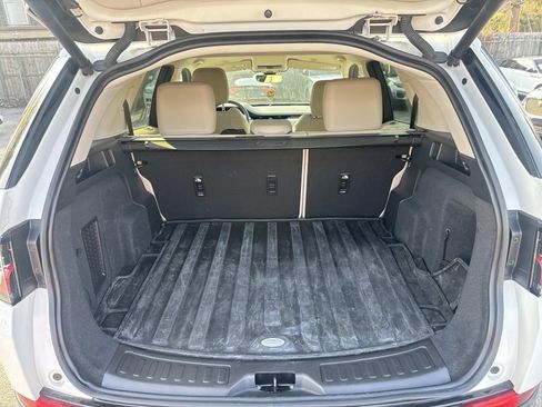 Used 2025 Land Rover Discovery Sport S AWD/4WD image 8