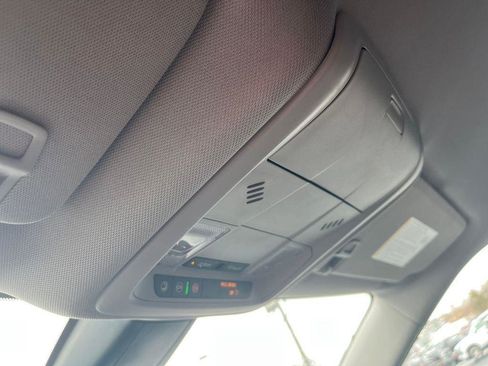 Used 2025 Chevrolet Blazer LT image 17