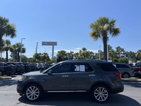 Used 2016 Ford Explorer Limited FWD image 7