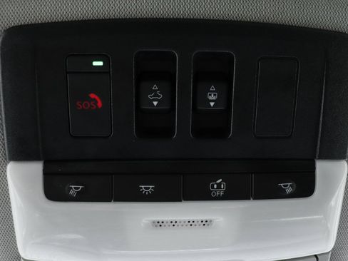 Used 2021 Nissan Rogue SL image 30