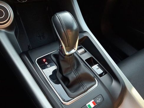 Used 2024 Alfa Romeo Tonale Ti AWD/4WD image 15