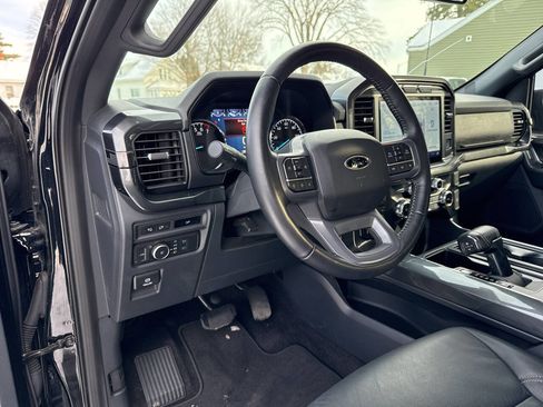 Certified 2022 Ford F150 XLT w/ Equipment Group 302A High image 30