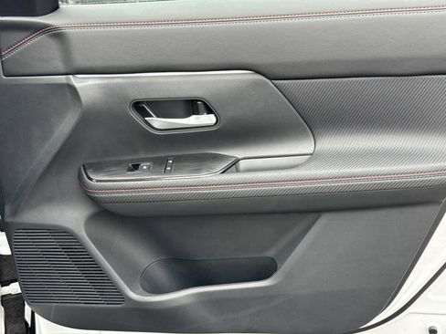 New 2026 Nissan Kicks SR w/ Cold Weather Package image 23