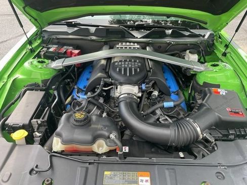 Used 2013 Ford Mustang Boss 302 w/ Boss 302 Accessory Pkg RWD image 4