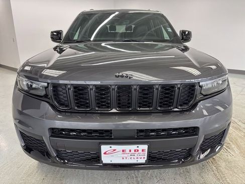 New 2025 Jeep Grand Cherokee L Altitude image 2