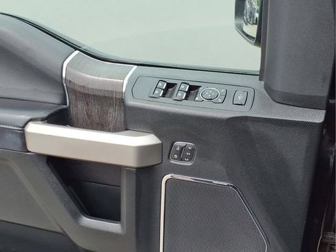 Used 2021 Ford F250 Lariat w/ Lariat Value Package AWD/4WD image 14