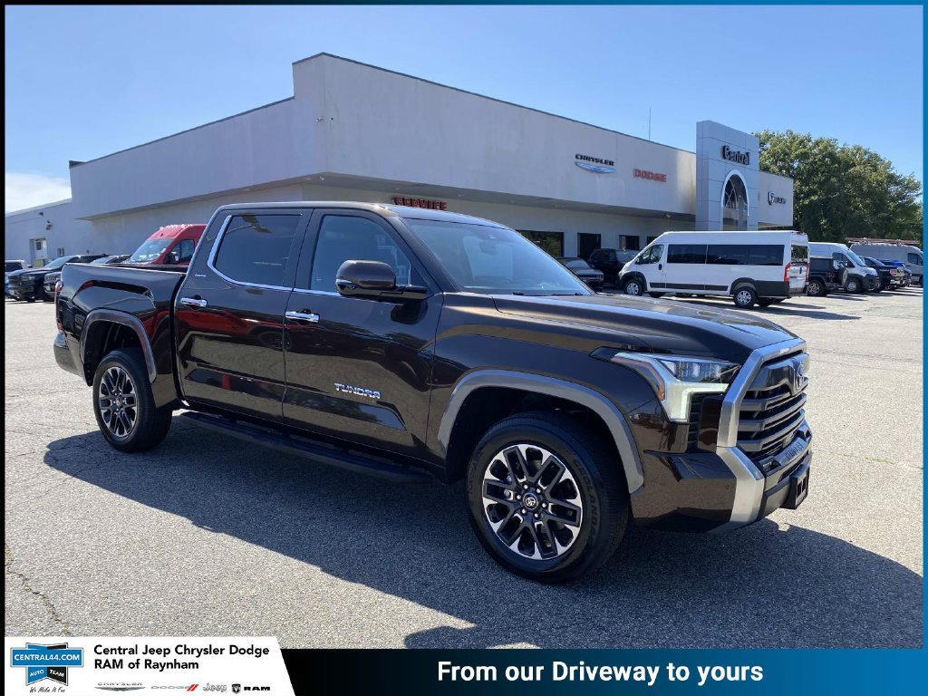 Used 2025 Toyota Tundra Limited AWD/4WD image 1