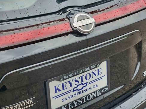 Used 2023 Nissan Kicks SV image 10