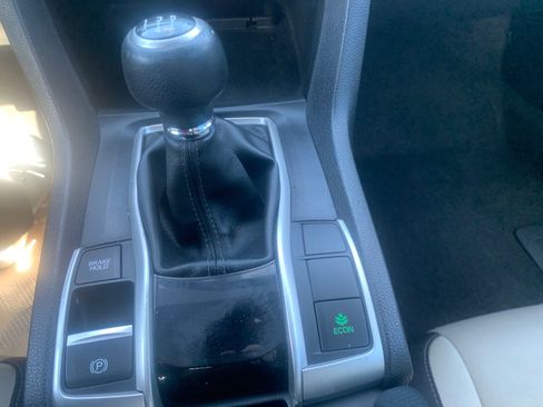 Used 2017 Honda Civic EX-T image 11