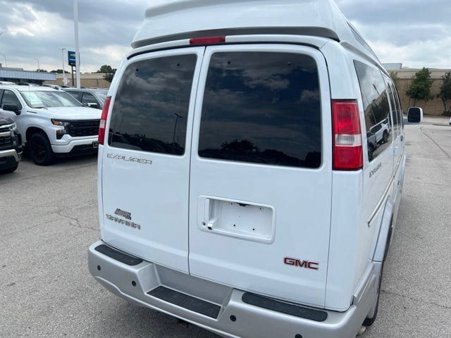 Used 2022 GMC Savana 2500 w/ Enhanced Convenience Package RWD image 4