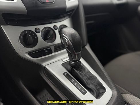 Used 2014 Ford Focus SE FWD image 15