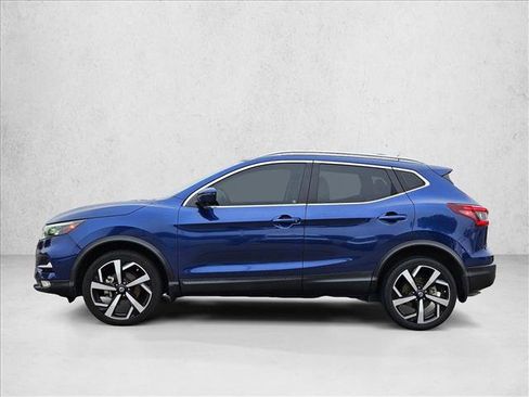 Used 2021 Nissan Rogue Sport SL w/ Premium Package FWD image 8