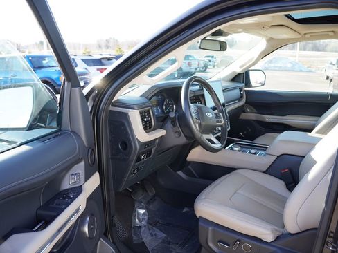 Certified 2024 Ford Expedition Limited image 17