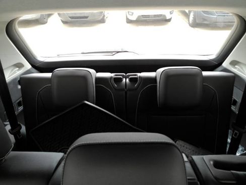Used 2023 Volkswagen Tiguan SE FWD image 34