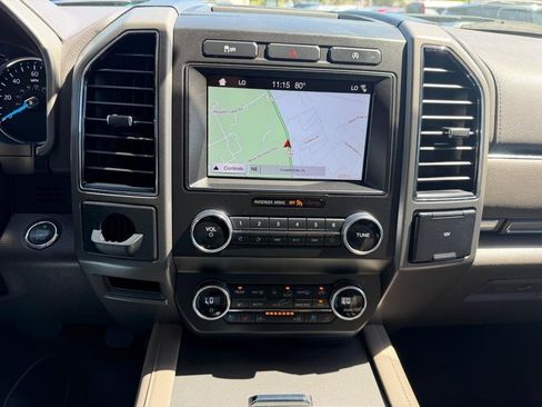 Used 2019 Ford Expedition XLT w/ Equipment Group 202A RWD image 17