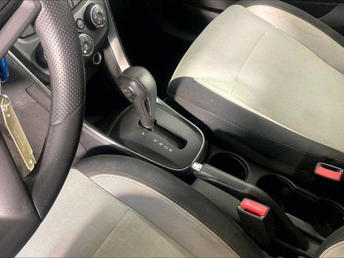 Used 2017 Chevrolet Trax LS AWD/4WD image 16