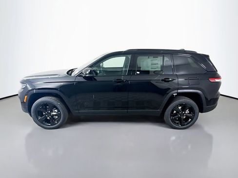 New 2025 Jeep Grand Cherokee Limited image 4
