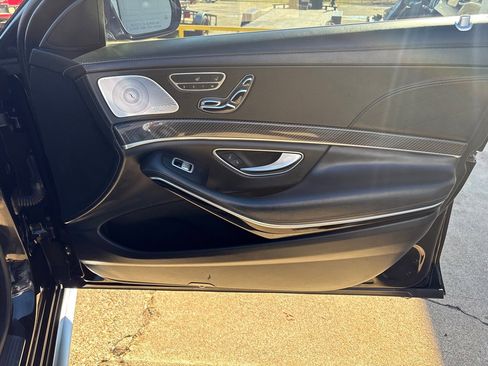 Used 2015 Mercedes-Benz S 63 AMG 4MATIC Sedan image 19