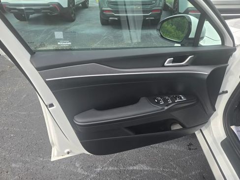 New 2026 Kia K5 LXS FWD image 21