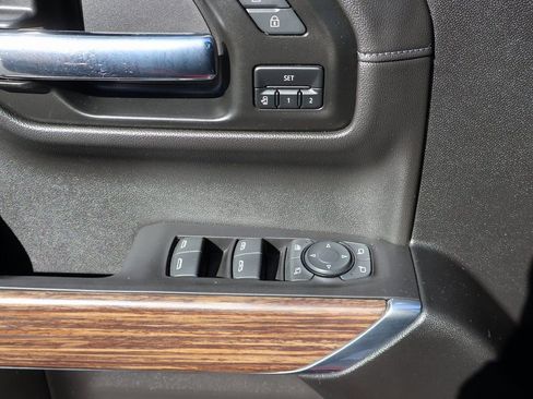 Used 2021 Chevrolet Silverado 1500 High Country w/ Technology Package image 25