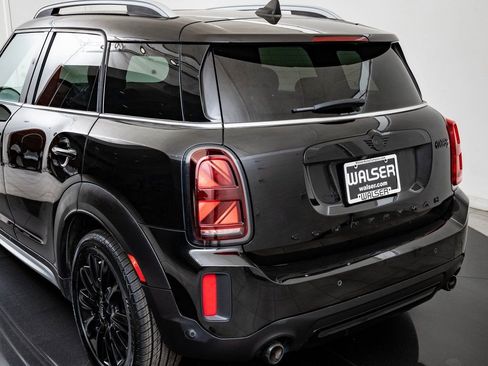 Used 2022 MINI Cooper Countryman S w/ Premium Package image 19