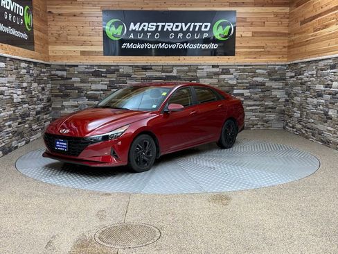 Used 2023 Hyundai Elantra SEL image 5