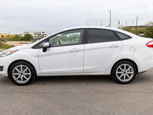Used 2019 Ford Fiesta SE w/ Equipment Group 201A image 2