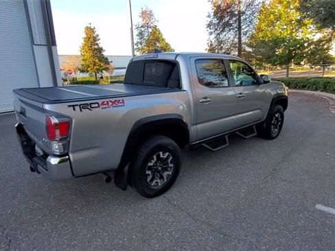 Used 2021 Toyota Tacoma TRD Off-Road image 8