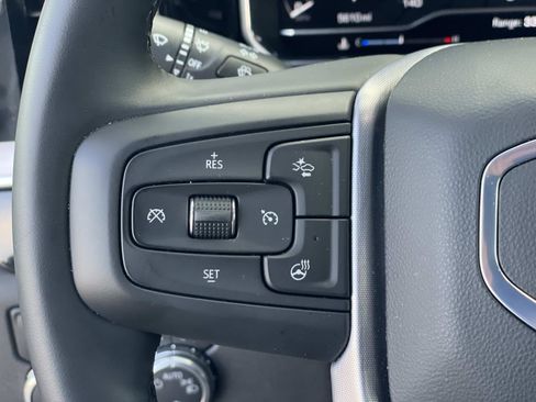 Used 2025 GMC Sierra 1500 SLE w/ Preferred Package image 11