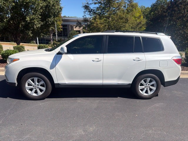 Used 2013 Toyota Highlander SE FWD image 3