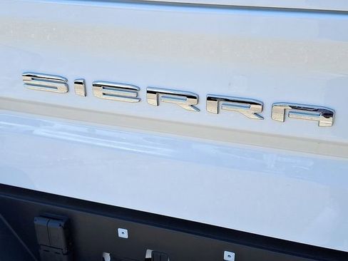 Used 2025 GMC Sierra 1500 AT4 AWD/4WD image 25