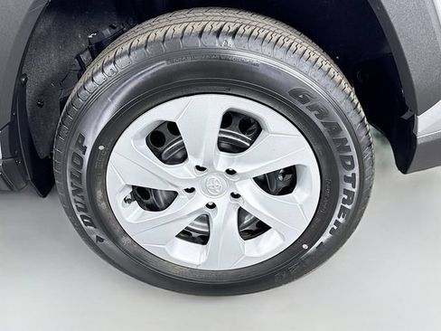 Certified 2025 Toyota RAV4 LE AWD/4WD image 31