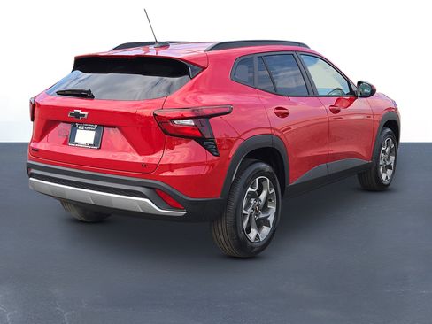 New 2026 Chevrolet Trax LT w/ LT Convenience Package image 5
