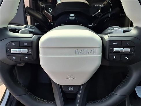 New 2025 Kia K4 GT-Line image 13