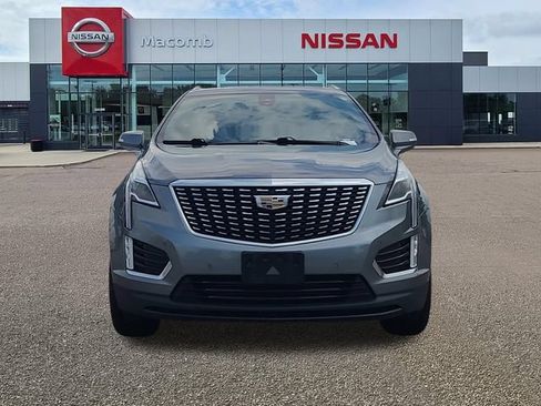 Used 2022 Cadillac XT5 Luxury w/ LPO, Floor Liner Package AWD/4WD image 2