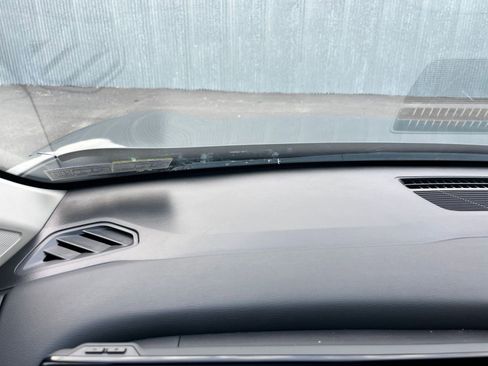 Used 2025 Nissan Kicks SV image 32