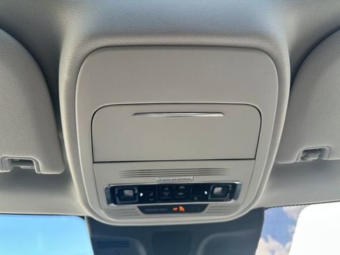 Used 2025 Lincoln Navigator L Reserve image 27