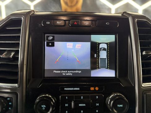 Used 2017 Ford F350 XLT w/ FX4 Off-Road Package image 16