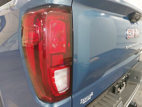 Used 2024 GMC Sierra 1500 SLE w/ Preferred Package AWD/4WD image 34
