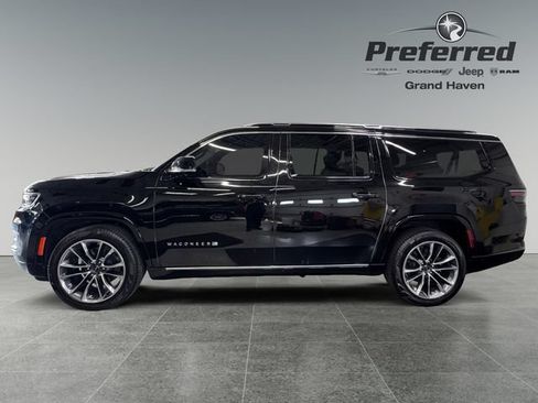 Used 2024 Jeep Wagoneer L Series III w/ Premium Group I AWD/4WD image 11