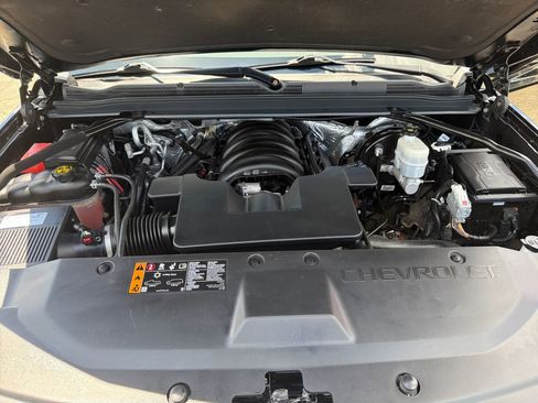 Used 2019 Chevrolet Suburban Premier AWD/4WD image 24