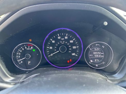 Used 2019 Honda HR-V LX image 7